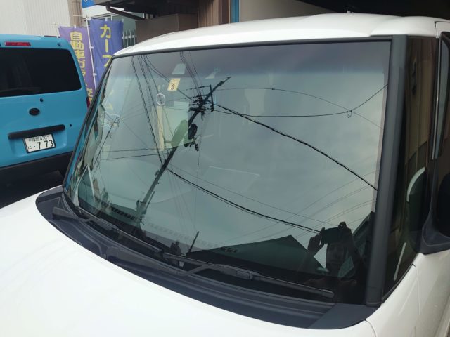 自動車ガラス交換　車両保険